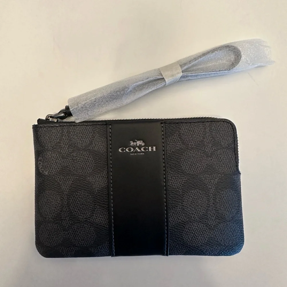 NET Coach‎ Black, Leather Wristlet